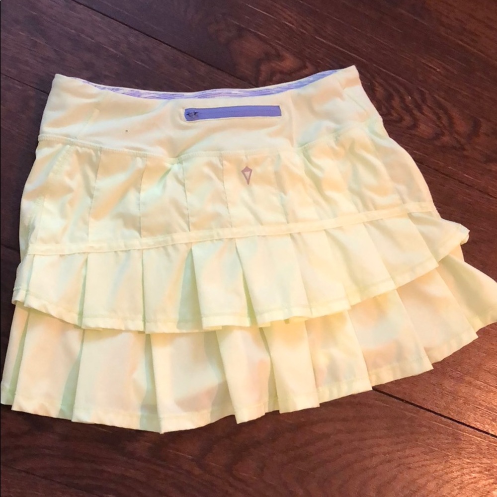Ivivva bright yellow skirt